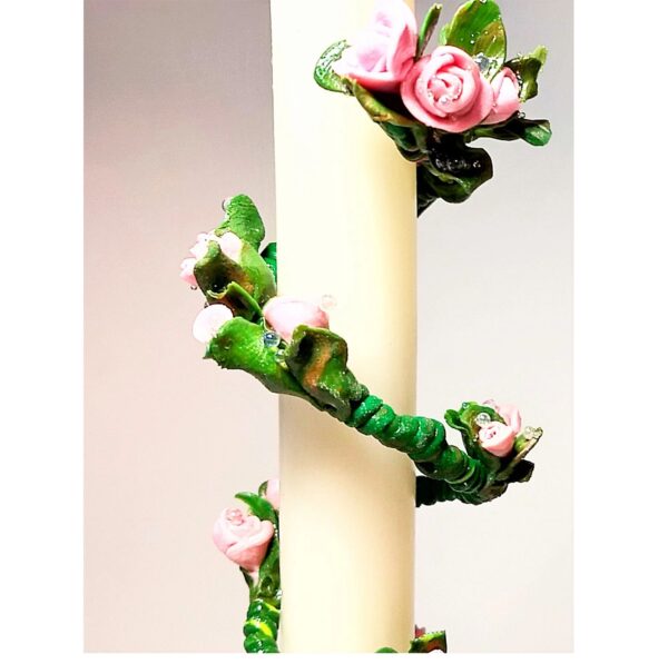 A close up of the flower on the candle